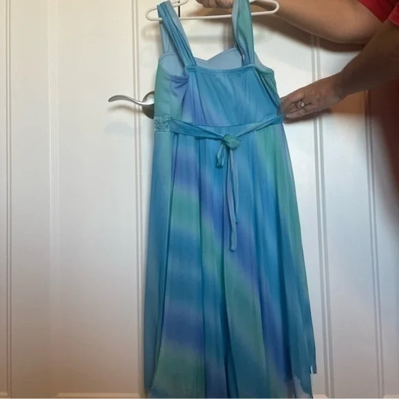 green emerald velvet dress Amazon.com: Speechless Women's Strapless Maxi Party Dress, Indigo, 1 :  Clothing, Shoes & Jewelry